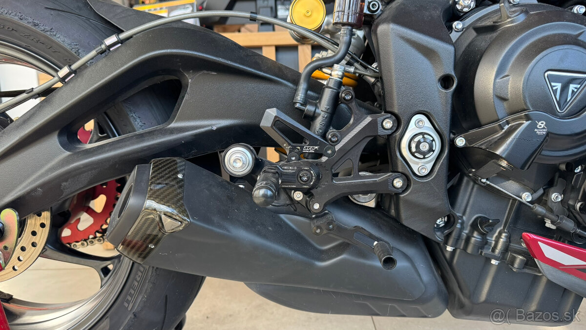 Triumph Street Triple RS - 11