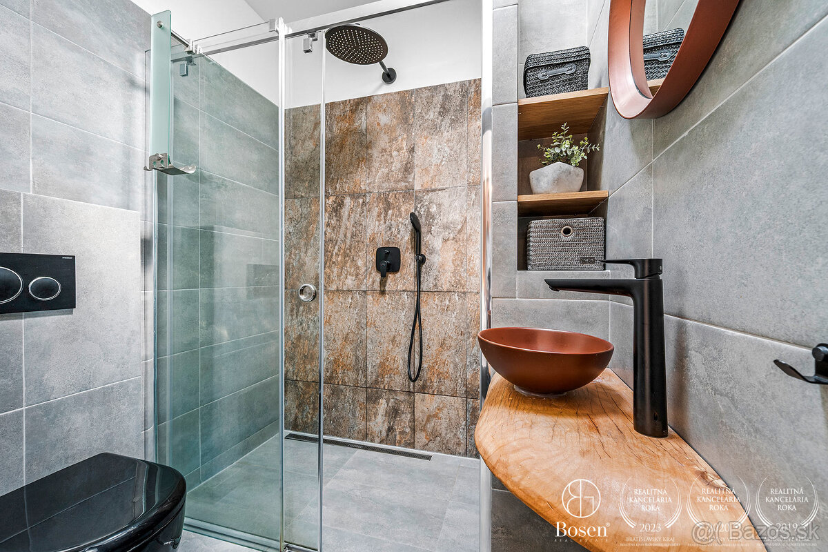 BOSEN | Šikovný rodinný domček s dušou a moderným štýlom - 11