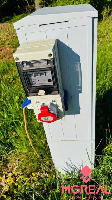 Na predaj výnimočný pozemok 6882 m² priamo v lese so začatou - 11