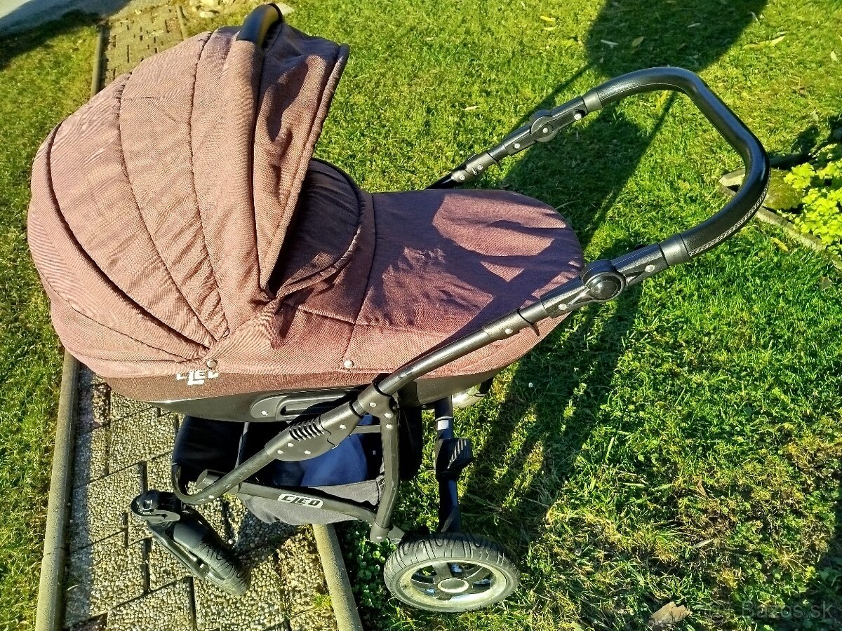 Hnedý kočiar 3-kombinácia - 11