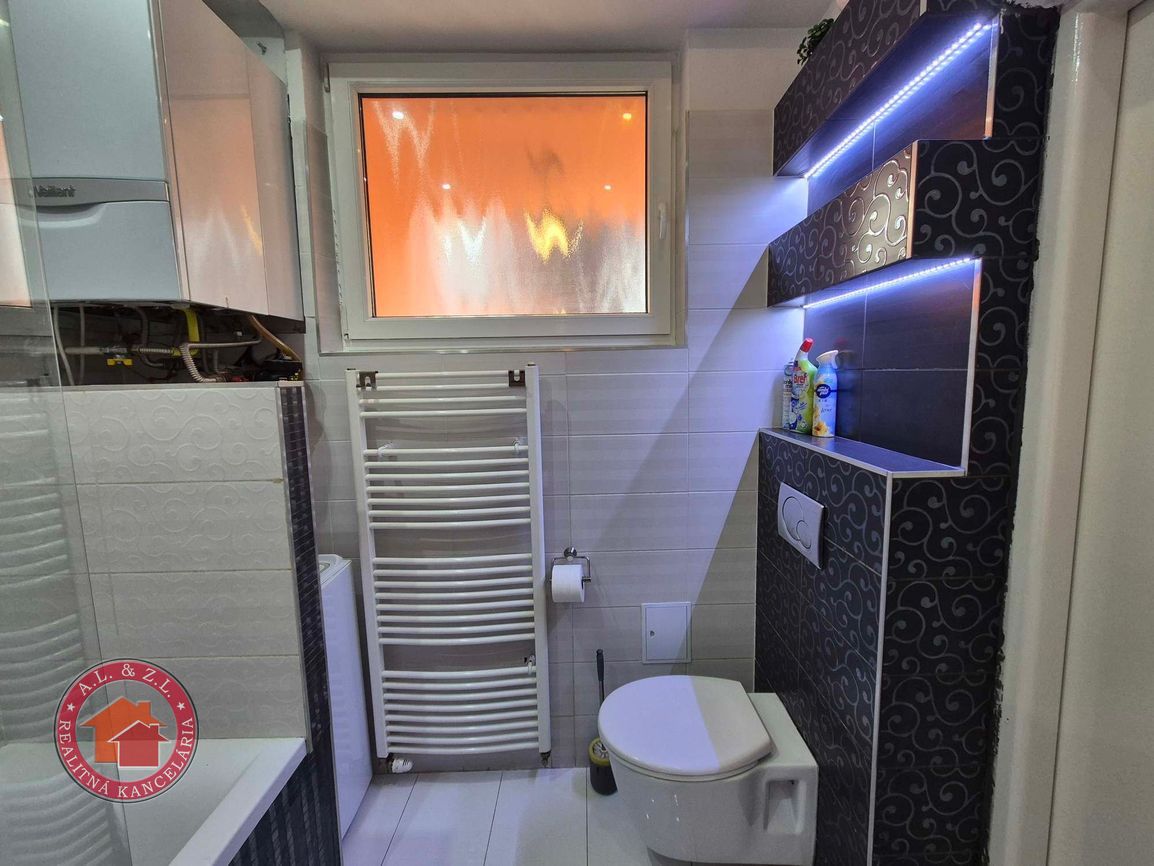 VEĽKÝ 3 izbový BYT SO ZÁHRADKOU a GARÁŽOU V SENCI – CENTRUM - 11