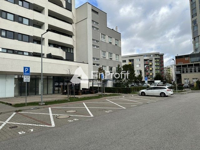 Obchodný priestor v novostavbe bytového domu na prenájom - 1 - 11