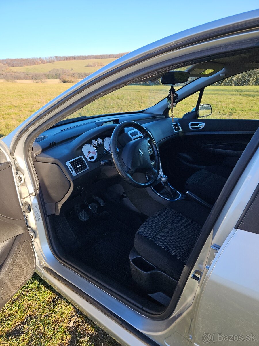 Peugeot 307 1.6 HDi – spoľahlivý hatchback s nízkouSpotrebou - 11