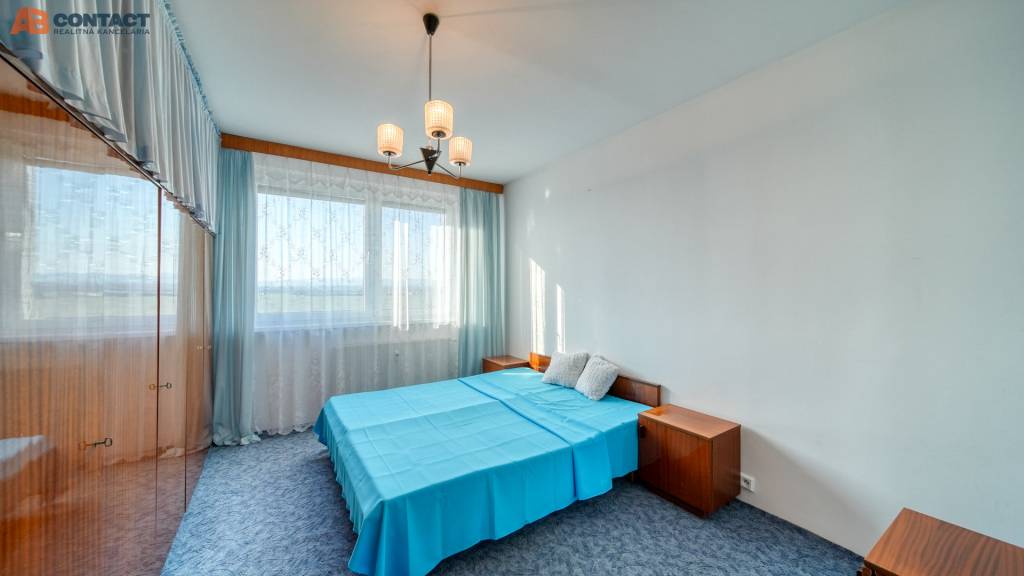 Na predaj priestranný štvorizbový byt s dvoma kúpeľňami - 11