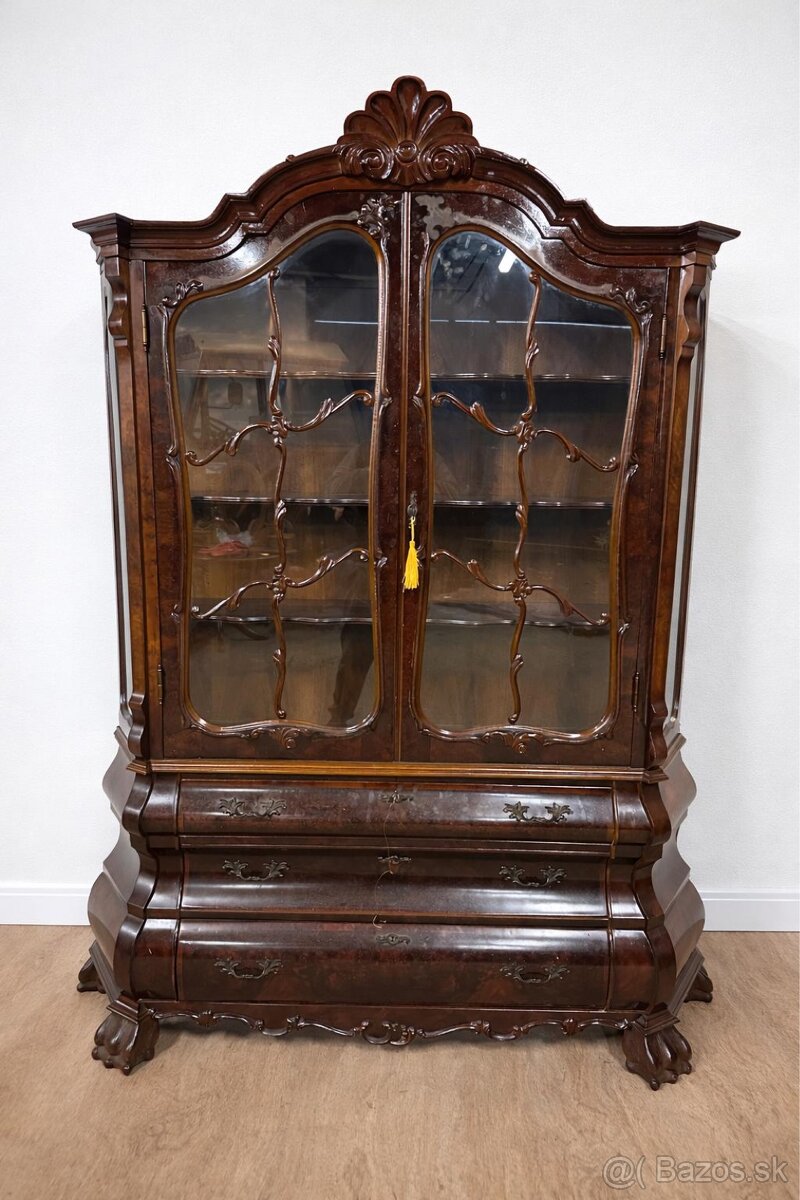 Starožitný nábytok - 11