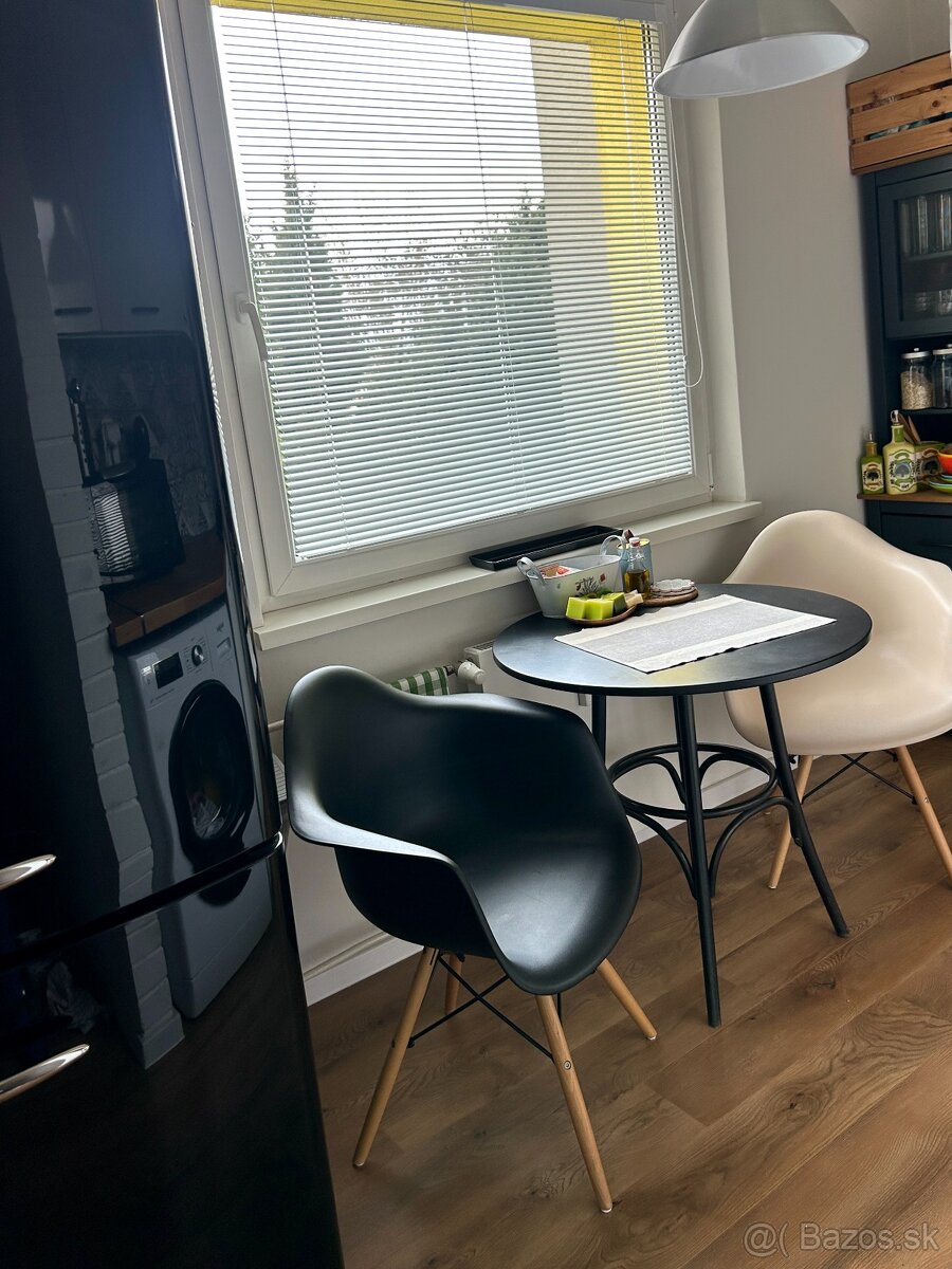 Predám 2-izbový pekný byt v lukratívnej lokalite - 11