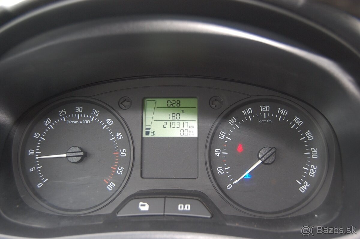 Škoda Roomster - 11