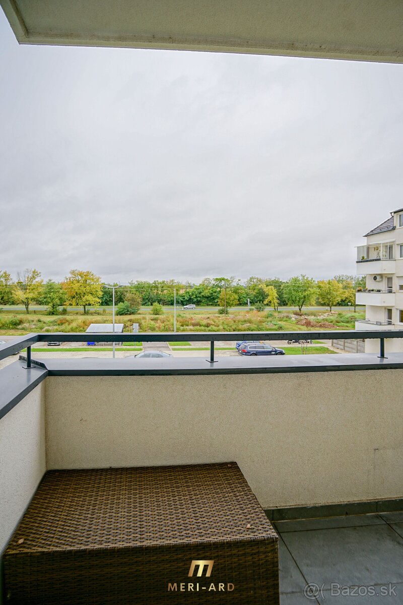 Predaj 2 izbový byt s balkónom a parkovacím miestom, RAJKA - 11