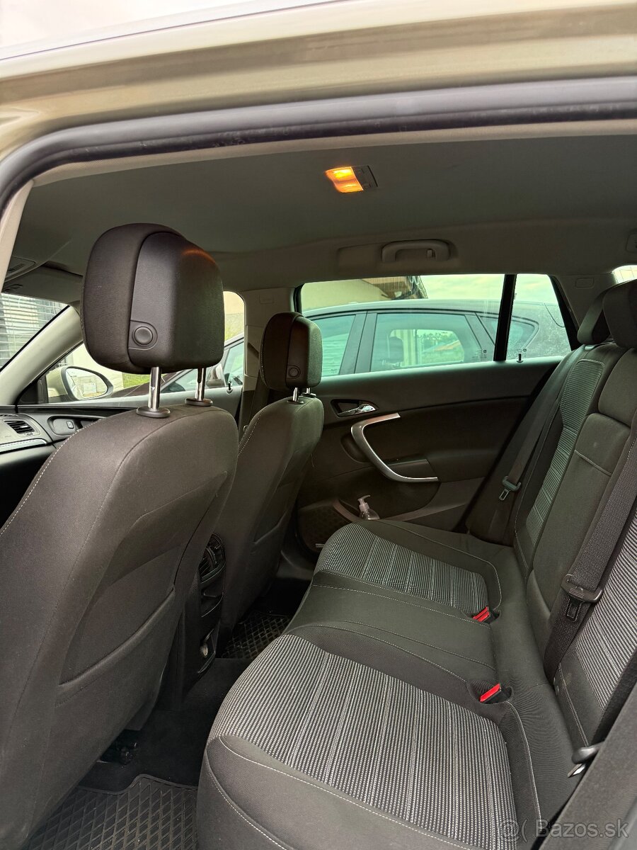 🚗 Opel Insignia 2.0 CDTI 120 kW Sport Tourer - 11