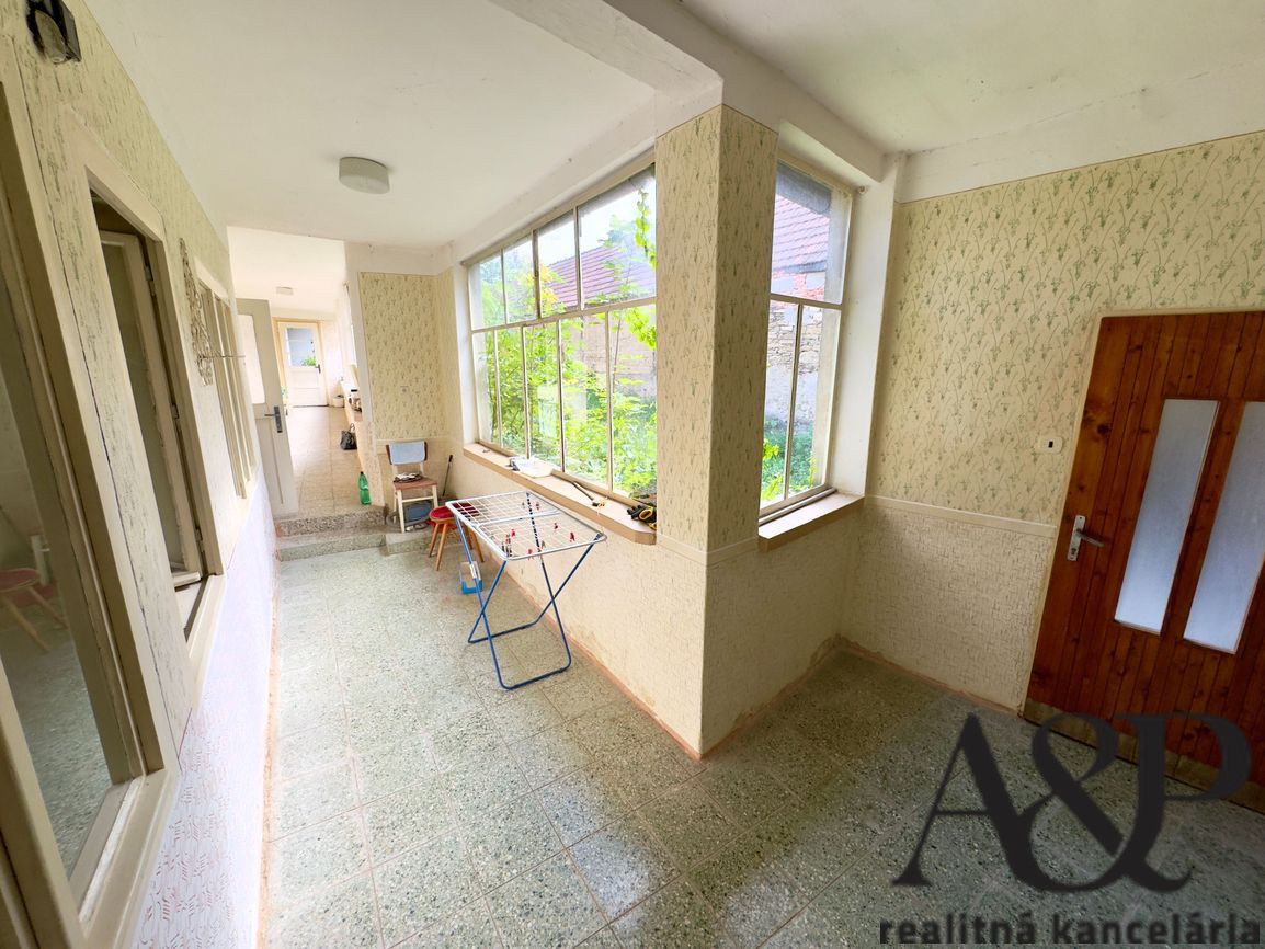 NA PREDAJ 4 IZB. RODINNÝ DOM, POZEMOK 1166M2, KOVÁLOVEC, okr - 11