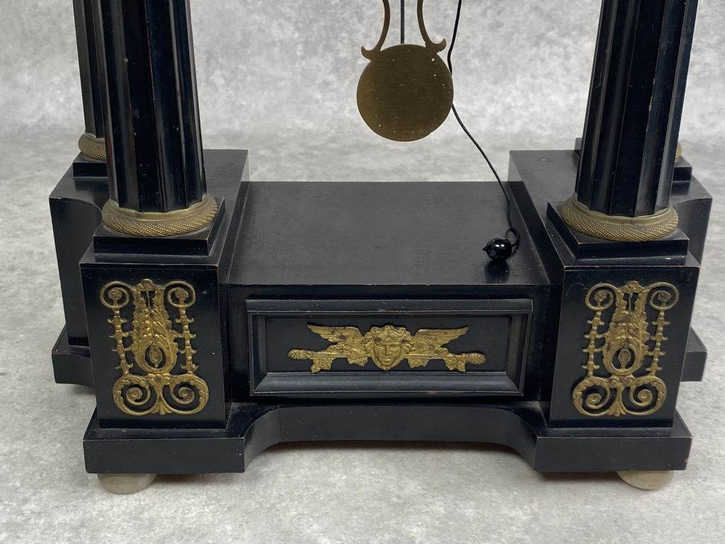 Empírové stlpikové hodiny - 11