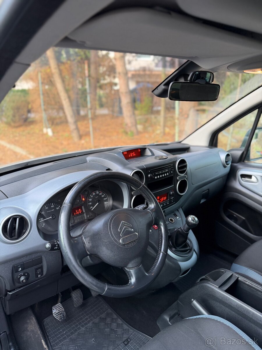CITROEN BERLINGO MULTISPACE 1,6 HDI PRVÝ MAJITEĽ - 11