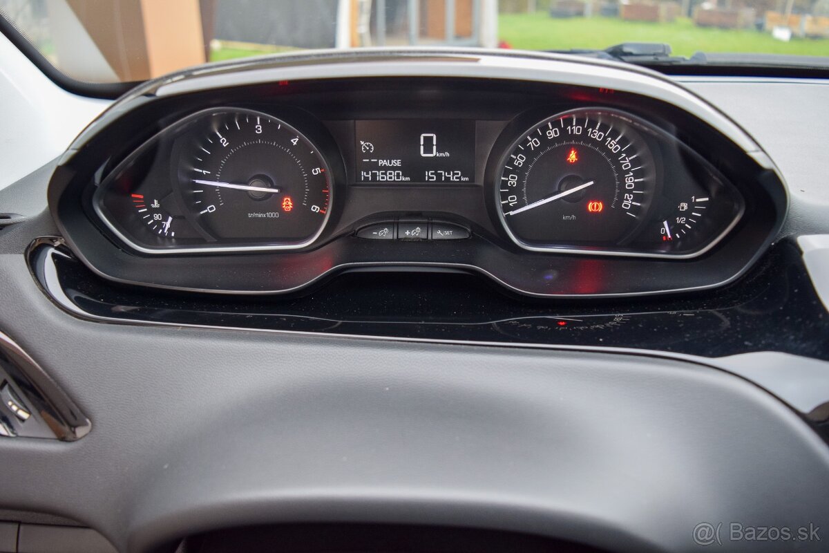 Peugeot 208 1.6 HDi Allure 2017 - 11