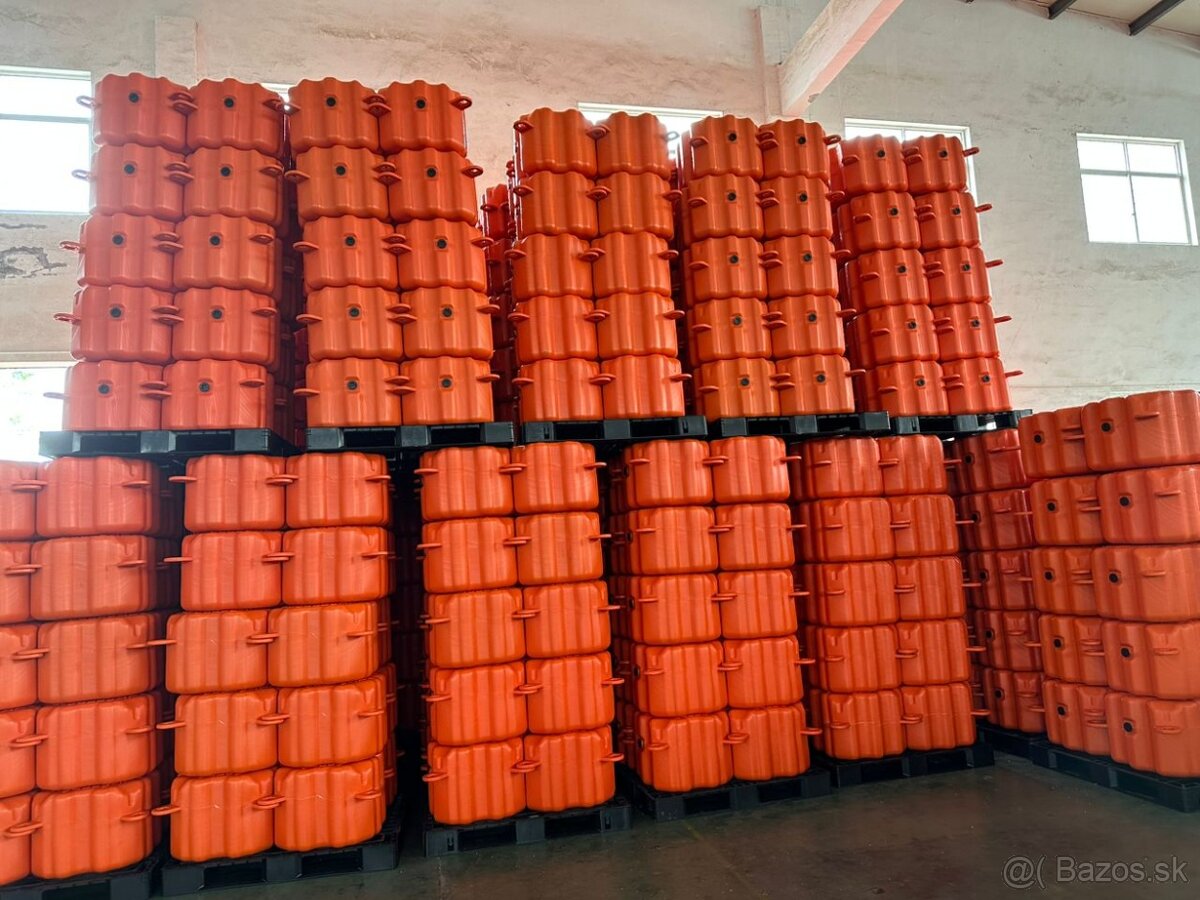 Vodné mólo , vodní molo , pontón , boje - 11