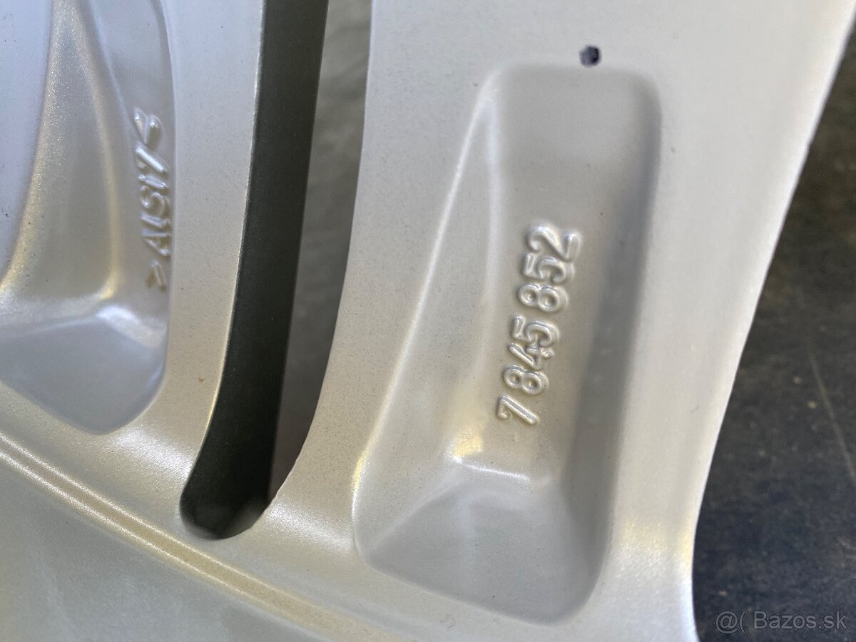 R18 ®️ Originál BMW Mpacket 5x120 ET45 / 52 - 11