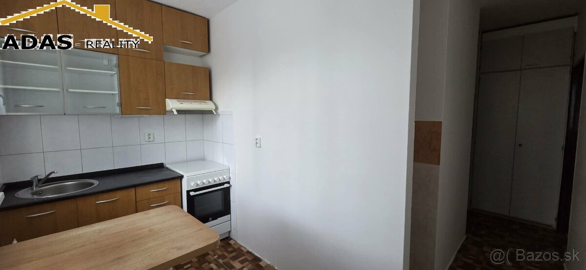 Ponúkame na predaj 2 izbový byt s balkónom. - 11