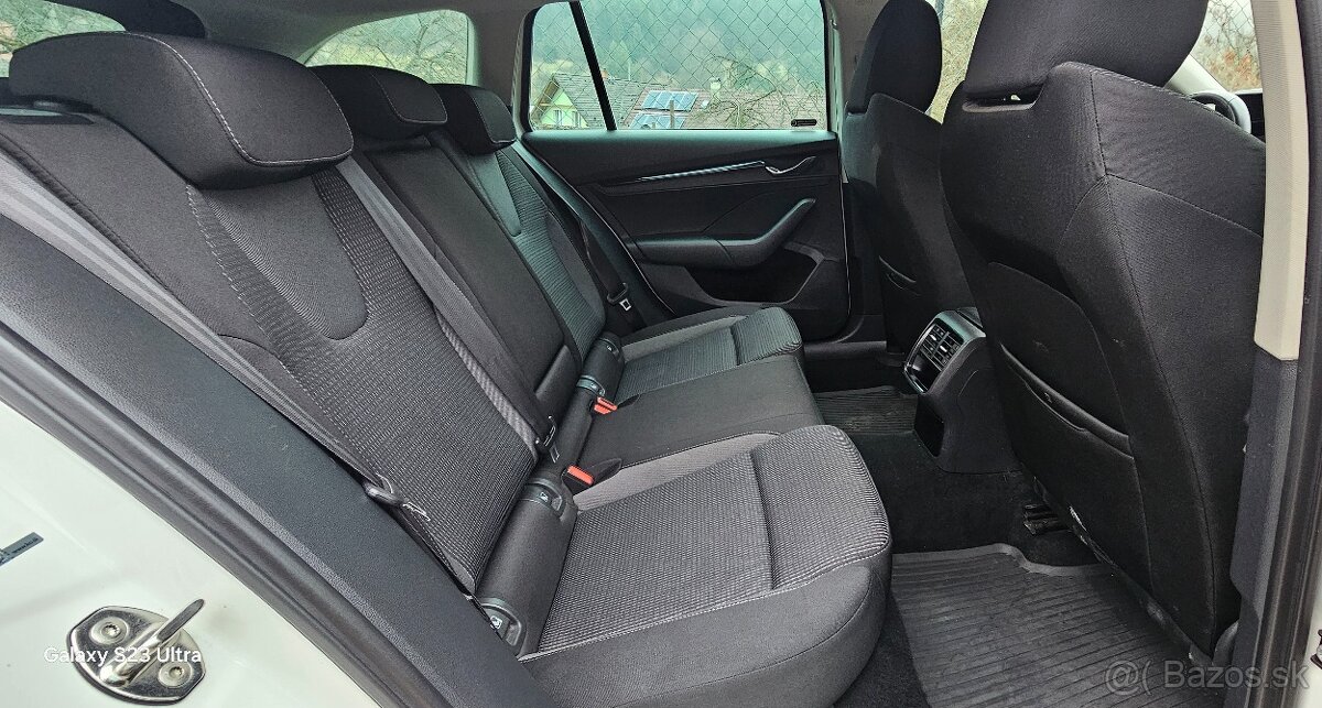 Škoda Octavia IV 2.0TDi Style Combi manuál - 11