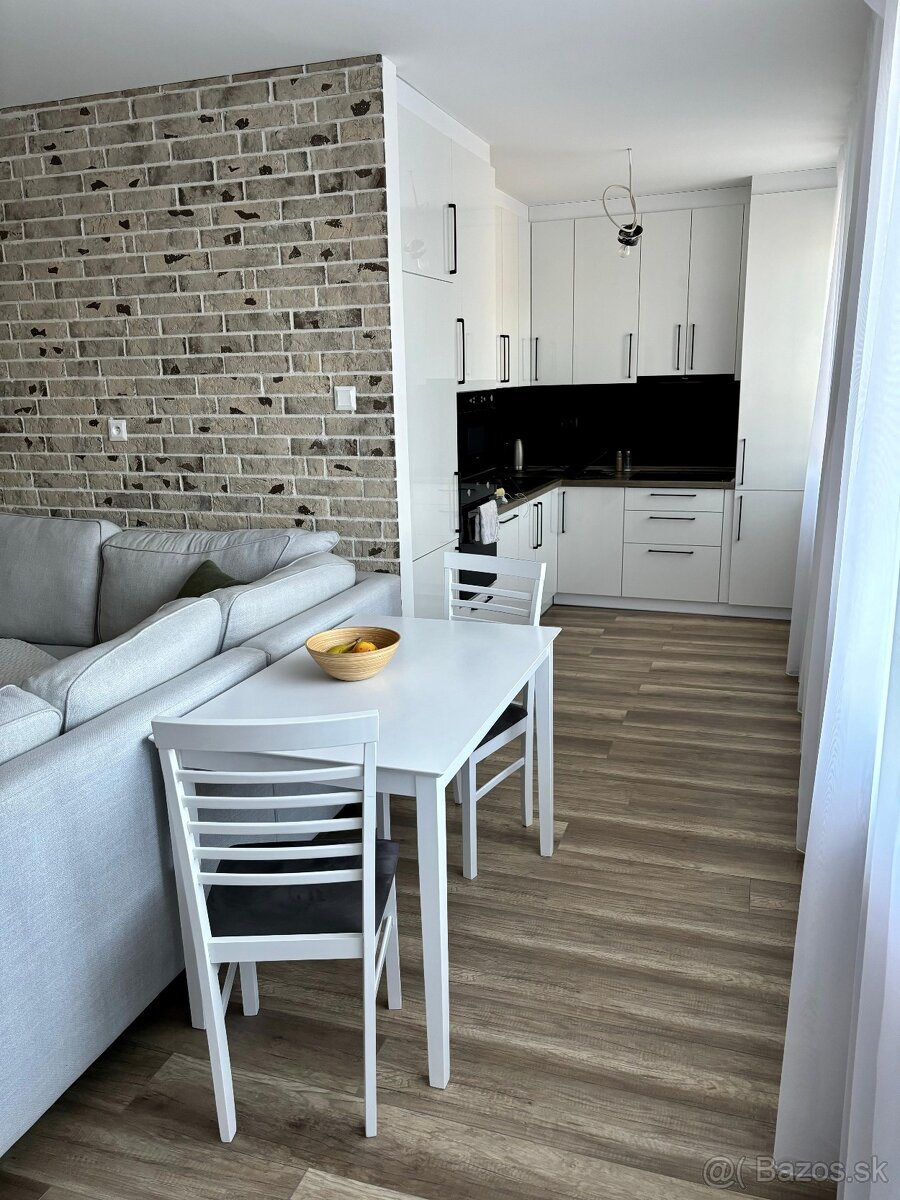 Ponuka na prenájom: 3-izbový byt - 11