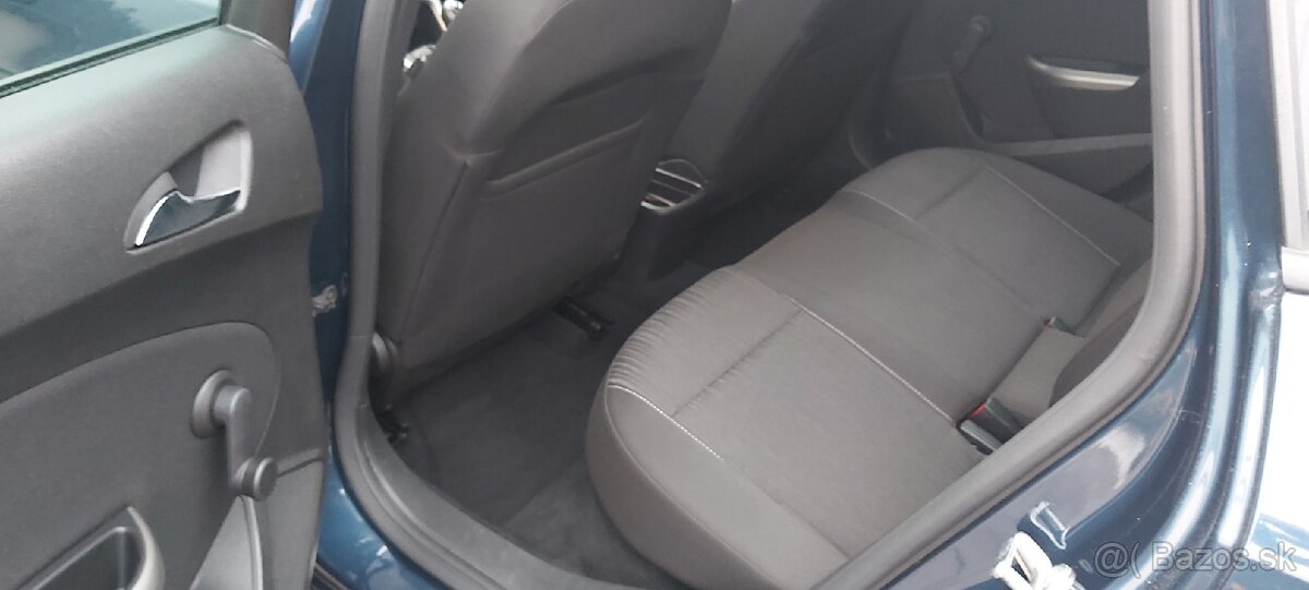 Opel Astra 1.4 Turbo - 11