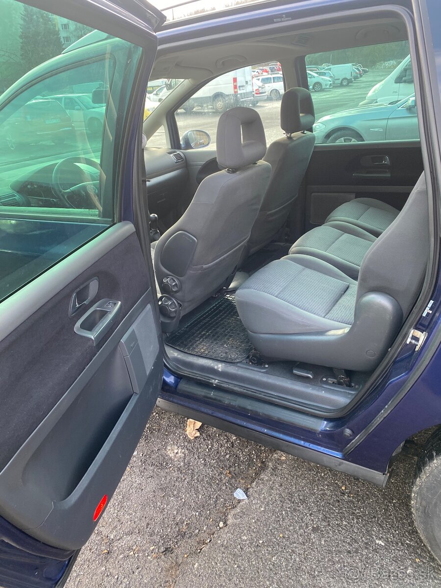 Sharan(2)2006 1.9TDI 96kw (6st.manuál) - 11