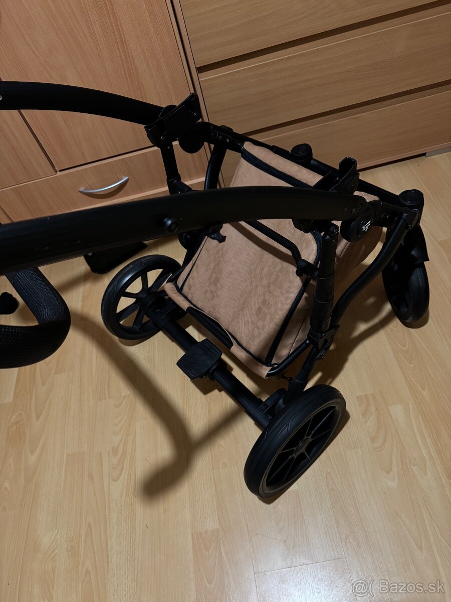 JUNAMA Space kočík 3v1 - vanička + autosedačka - 11