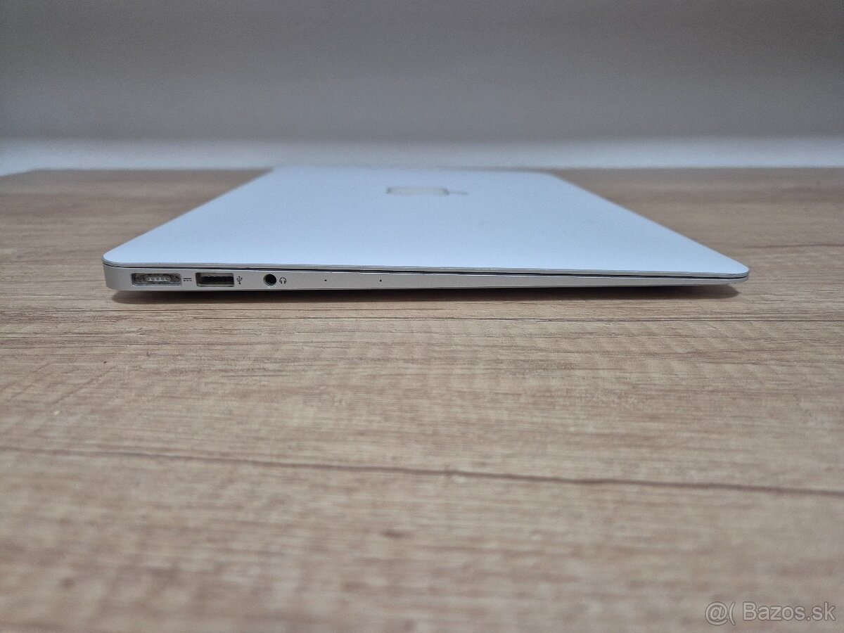 MacBook Air (13-inch, 2015) /Intel Core i5/4GB RAM/128GB SSD - 11