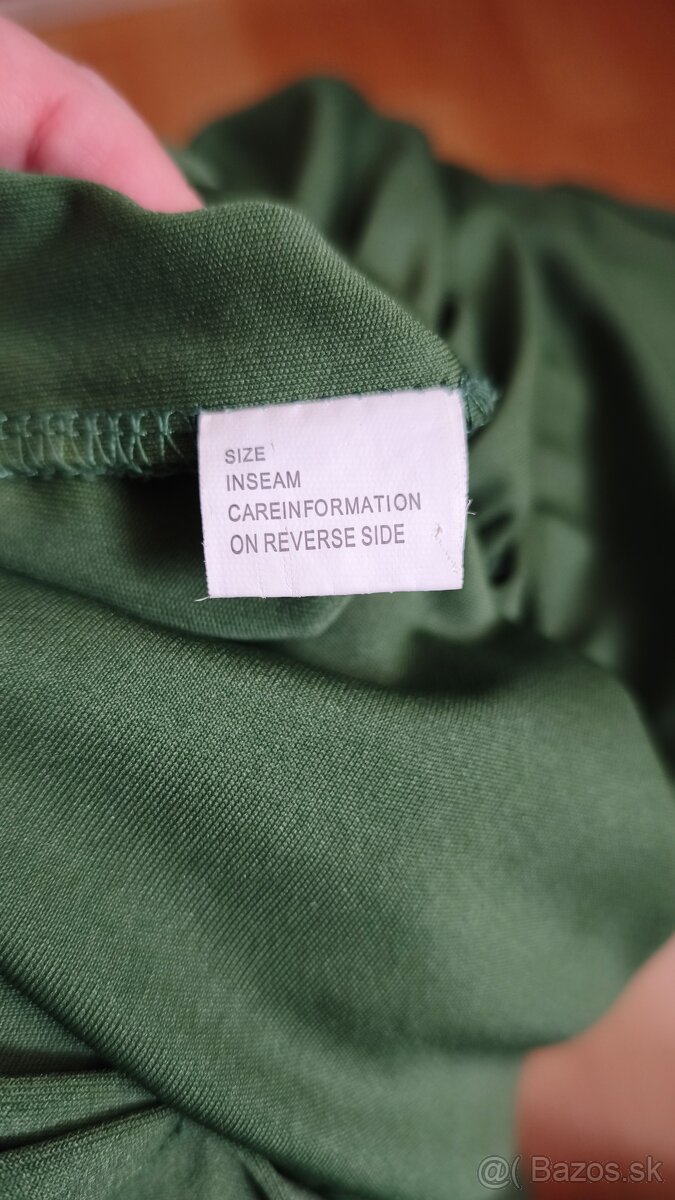 Zelené šaty s volánom - 11