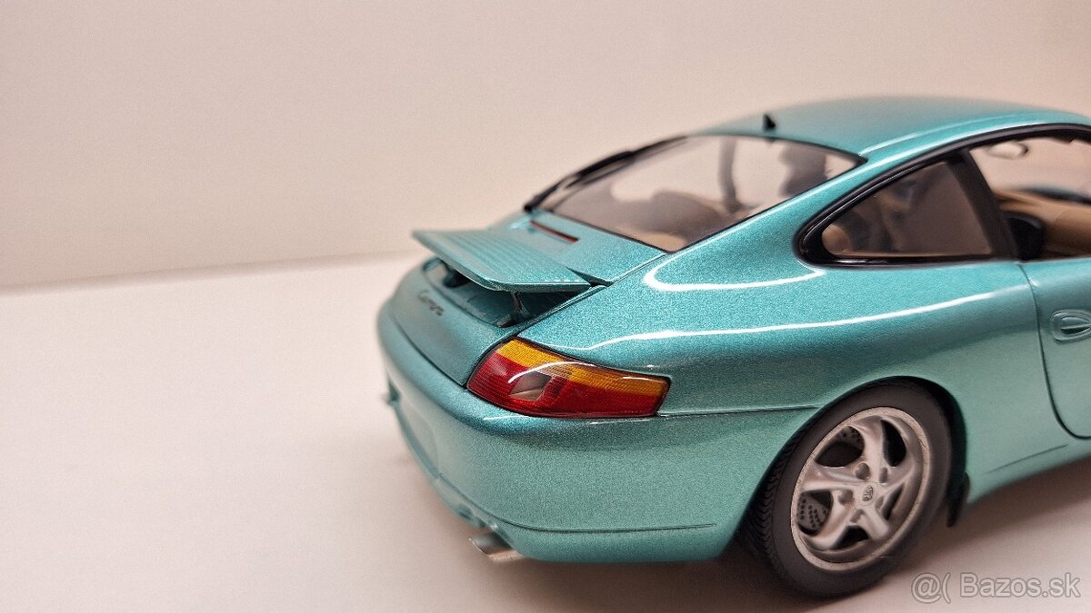 1:18 PORSCHE 911 996 UT - 11