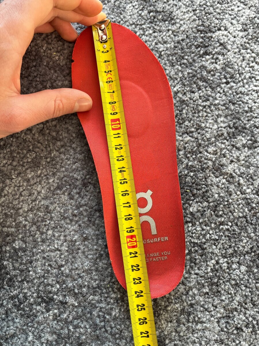 On Running, model Cloudsurfer. Velikost 37,5 - 11