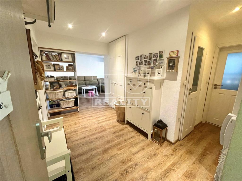 Na predaj nádherný zrekonštruovaný 3-izbový byt s... - 11