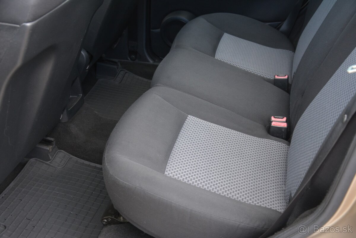 Mercedes A trieda 1.50 Benzín - 11