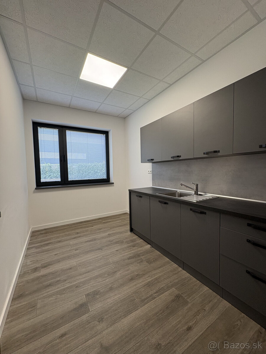 Administratívno–skladovo–výrobný priestor na prenájom – Zava - 11