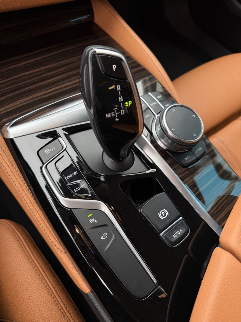 BMW Rad 5 520d x-Drive A/T Luxury line - 11