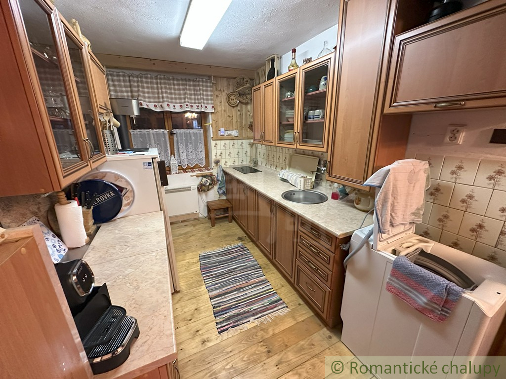 Chata blízko vleku Kokava-Línia + ďalší stavebný pozemok. - 11