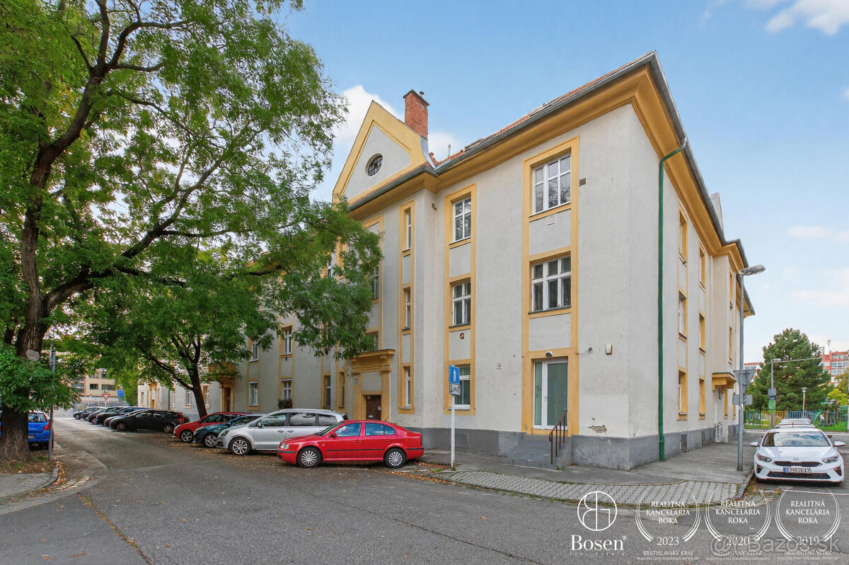 BOSEN | Priestranný 2 izbový byt s podkrovím, 119 m2, Nové M - 11