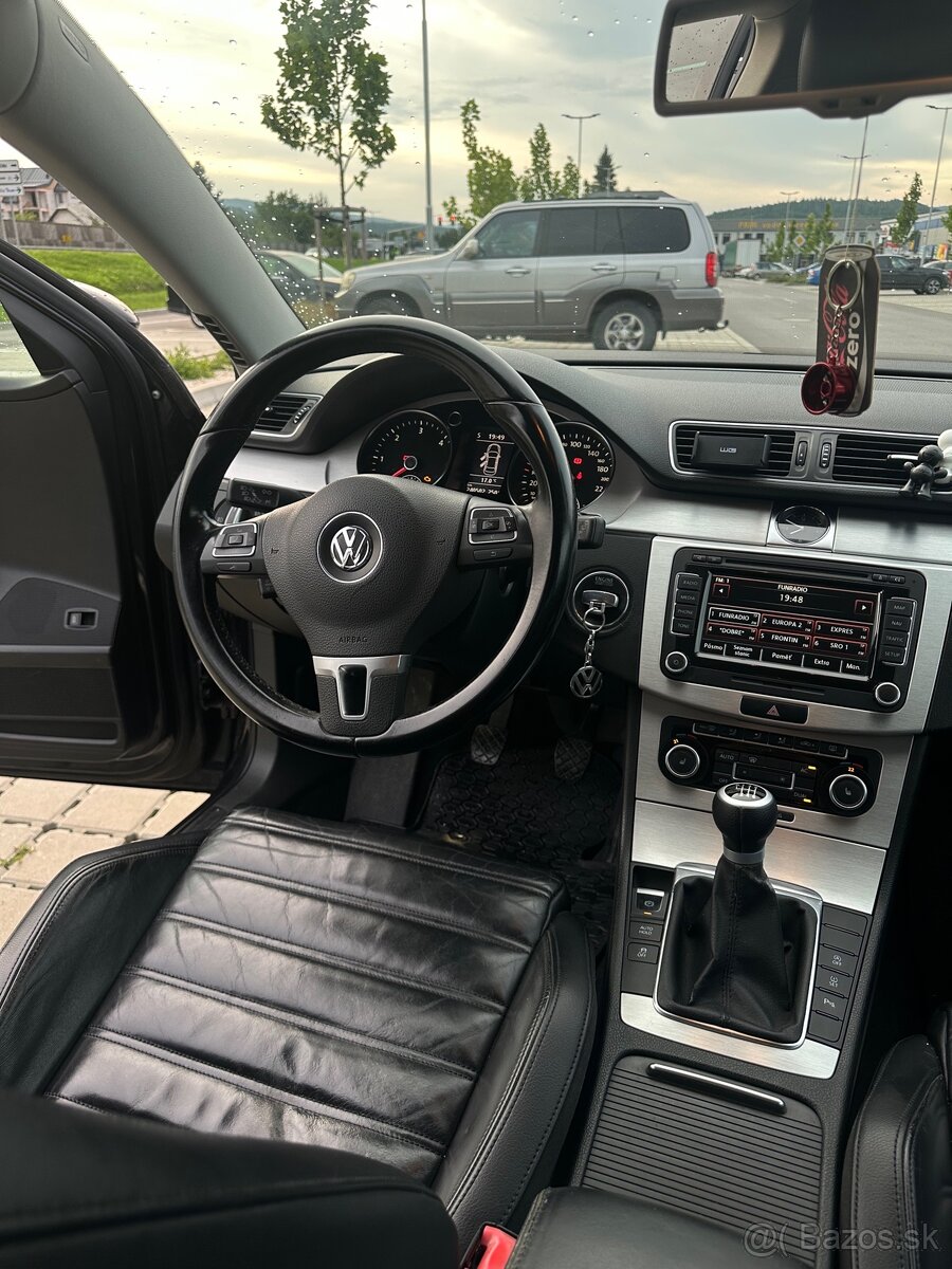 Volkswagen Passat B7 Varinat HIGHLINE - 11