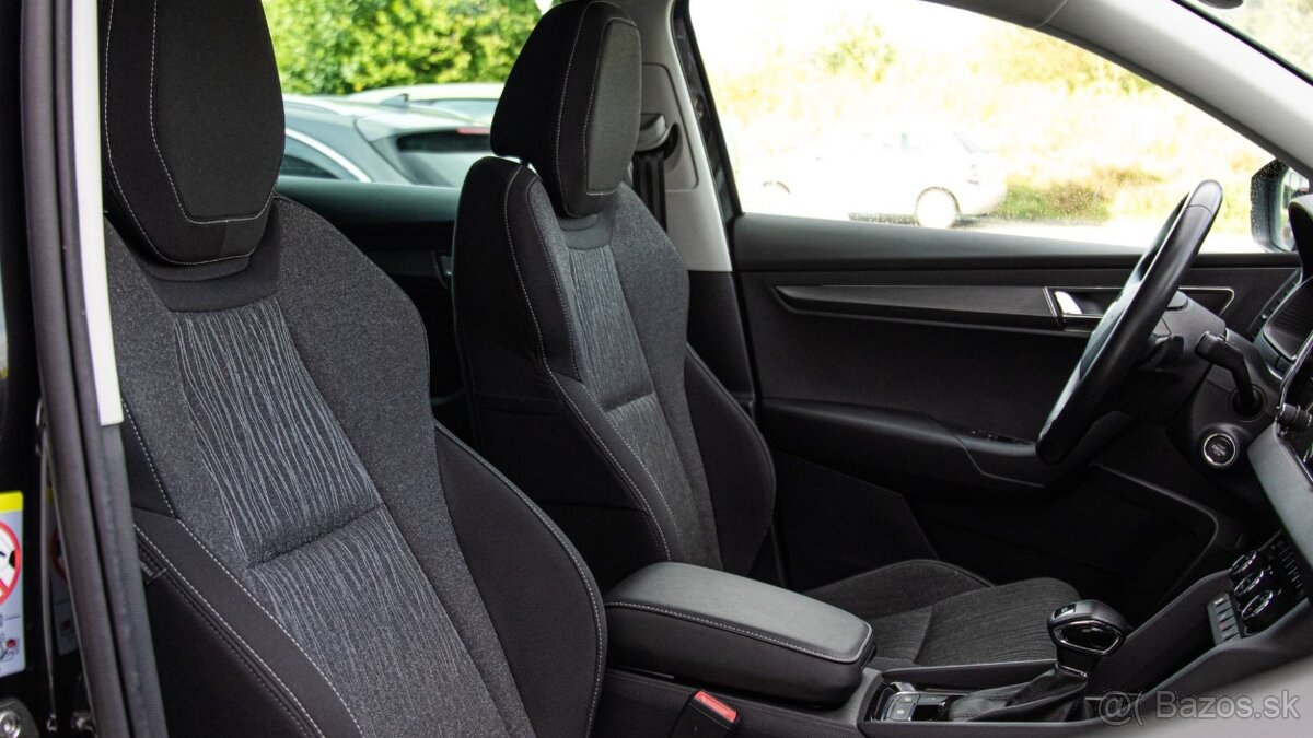 Škoda Karoq 1.6 TDI Live Plus DSG - 11