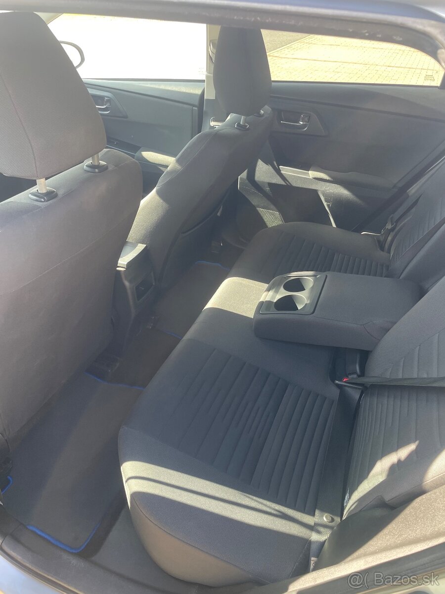Toyota auris 1.2 turbo - 11