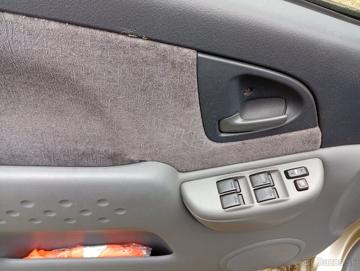 Predám Toyota Yaris Verso 1,5 vvti - 11