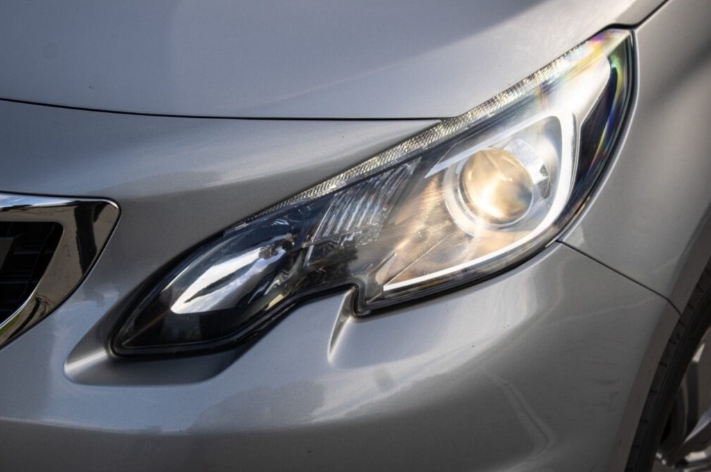 Peugeot 2008 1.2 PureTech Style - 11