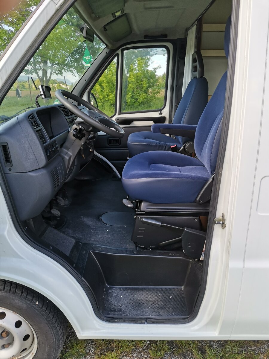 PREDAM AUTOKARAVAN PEUGEOT BOXER KEMPER PÖSSL 2.5TDi rv.2003 - 11