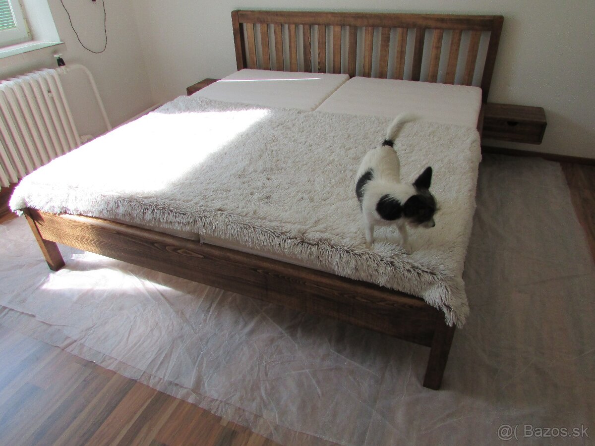 Masívna dubová posteľ Lucia + 2 stolíky zdarma - 11