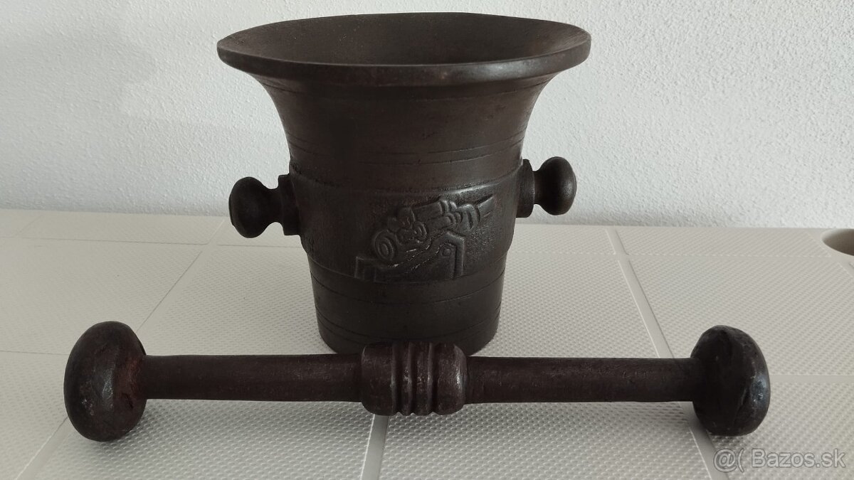 Starý válečný litinový mažiar s dělom a rokem 1914-1917 +tlo - 11