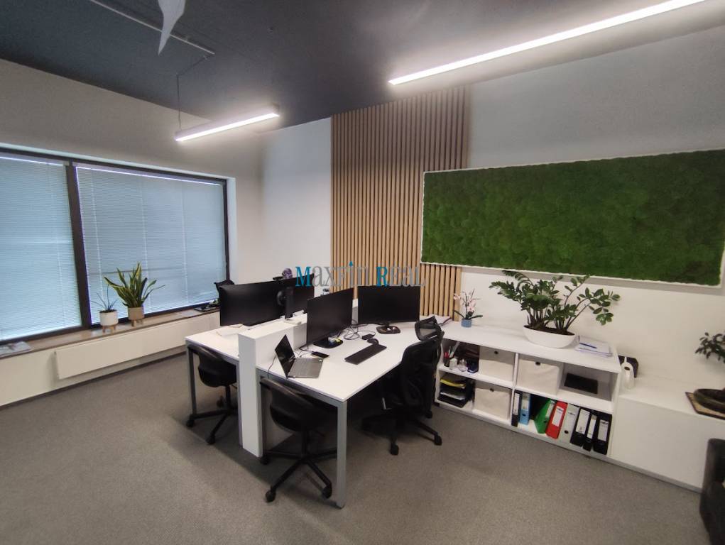 Polyfunkčný priestor s parkovaním v Nitre - 11