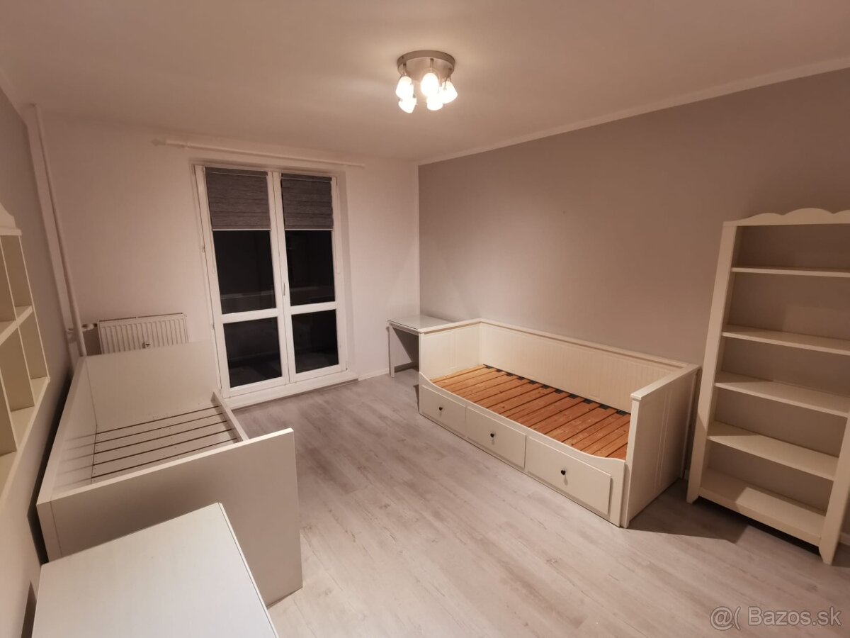 Krásny svetlý 3-izbový byt blízko centra PP, 78 m2 - 11