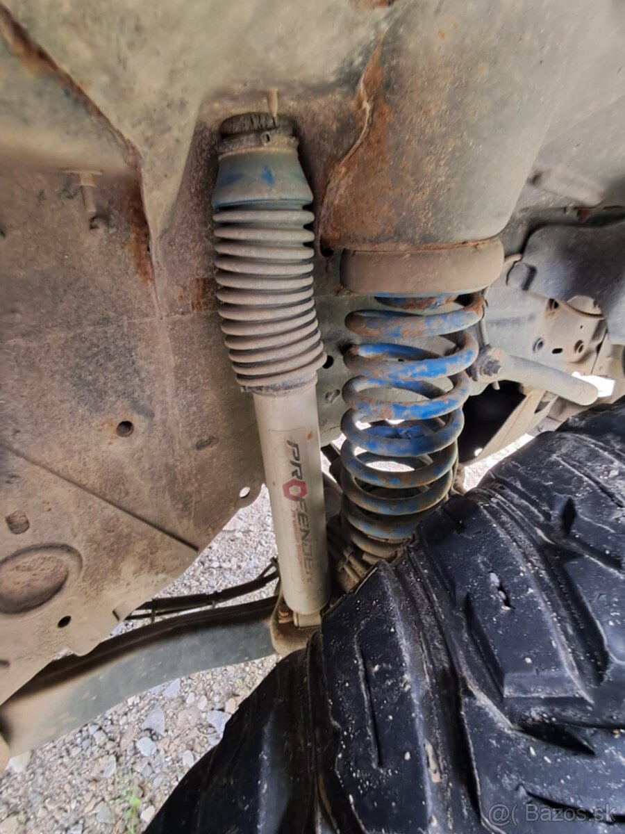 Predám Jeep Cherokee - 11