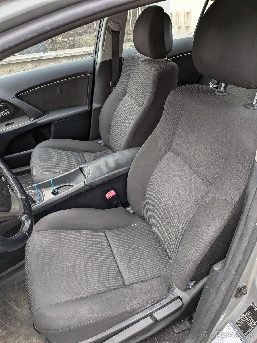 Toyota Avensis 1.8 Benzin T27 - 11