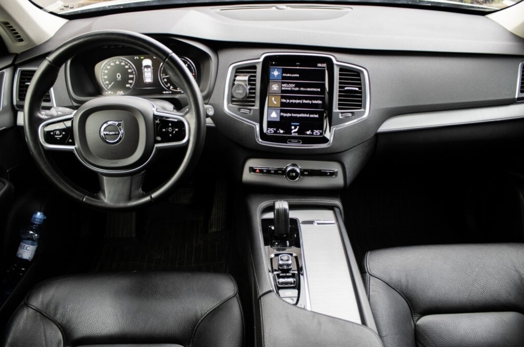 Volvo XC90 2.0 B5 Drive-E AWD A/T (2019) - 11