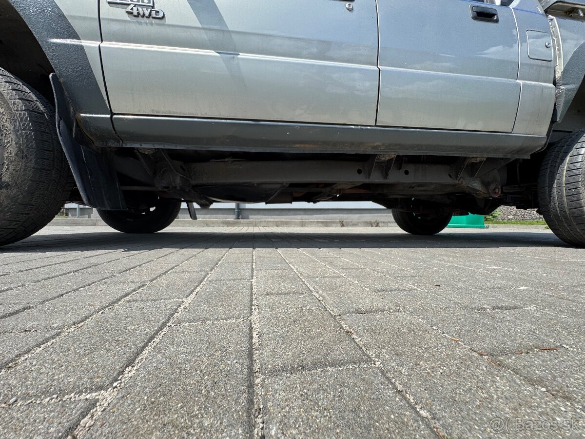 Predám Mitsubishi L200 2.5 1994 - 11