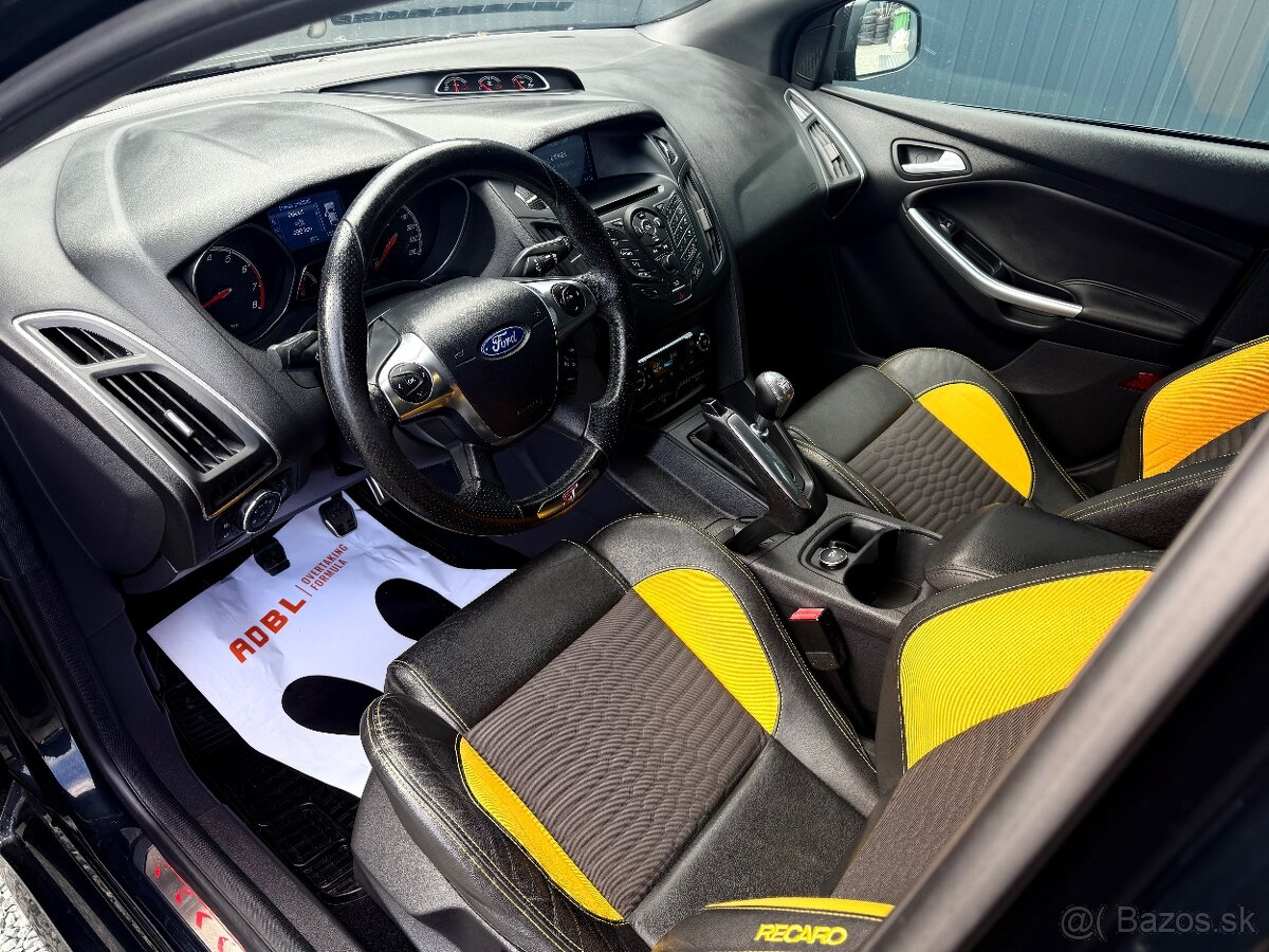 Ford Focus ST Recardo sedadla - 11
